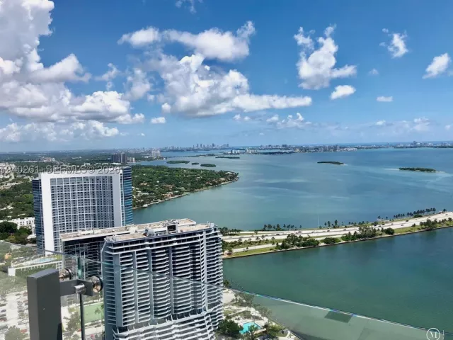 1-bedroom condo for rent in Miami - 501 NE 31st St 1503 - MondialRealty