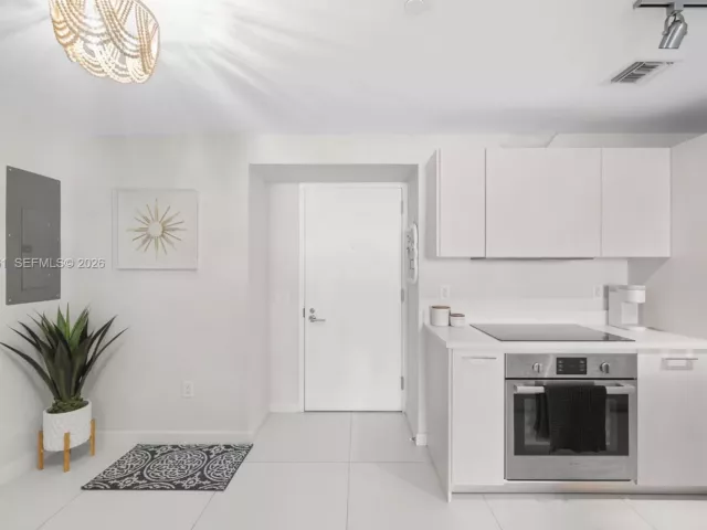 1-bedroom condo for rent in Miami - 501 NE 31st St 1503 - MondialRealty