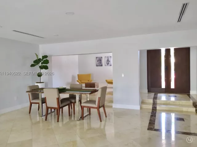 4-bedroom home for rent in North Miami - 13240 Ortega Ln - MondialRealty
