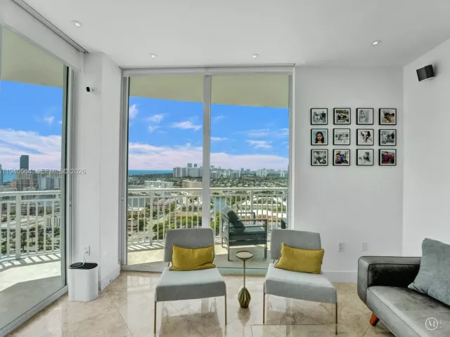 3-bedroom condo for sale in Hallandale Beach - 1755 E Hallandale Beach Blvd PH04E - MondialRealty