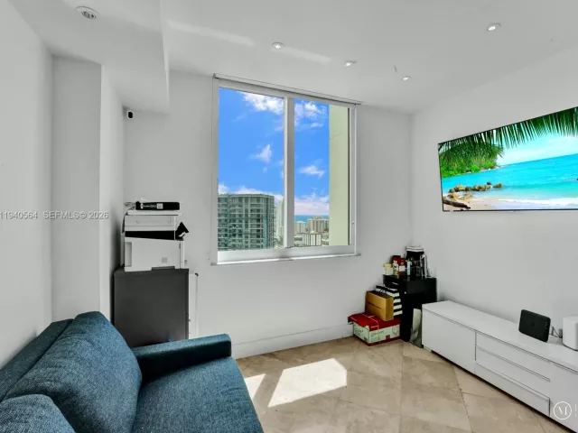 3-bedroom condo for sale in Hallandale Beach - 1755 E Hallandale Beach Blvd PH04E - MondialRealty