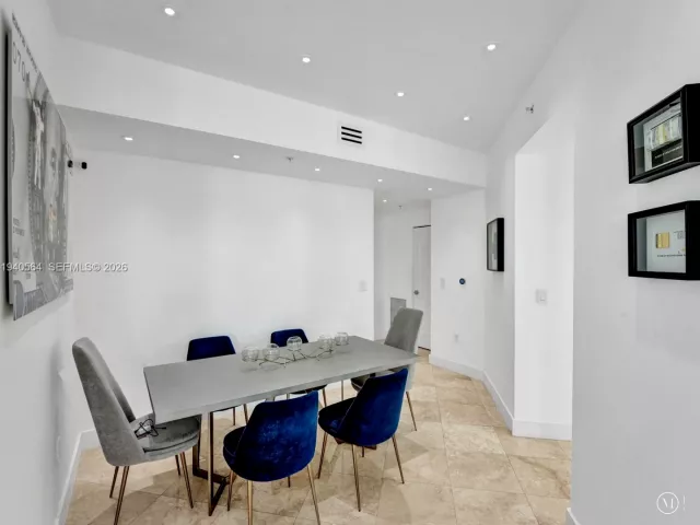 3-bedroom condo for sale in Hallandale Beach - 1755 E Hallandale Beach Blvd PH04E - MondialRealty