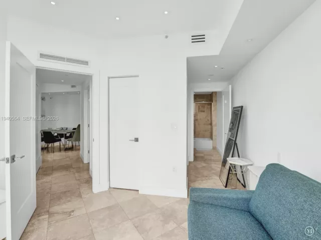 3-bedroom condo for sale in Hallandale Beach - 1755 E Hallandale Beach Blvd PH04E - MondialRealty