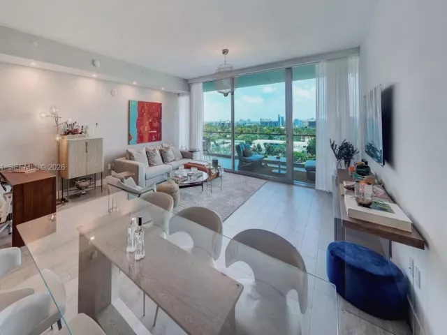 1-bedroom condo for rent in Bal Harbour - 10201 Collins Ave 804 - MondialRealty