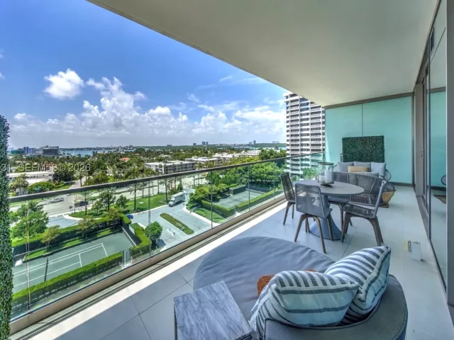 1-bedroom condo for rent in Bal Harbour - 10201 Collins Ave 804 - MondialRealty