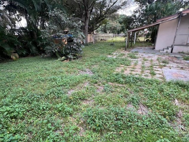 3-bedroom home for rent in Miami - 130 NE 171st Ter - MondialRealty