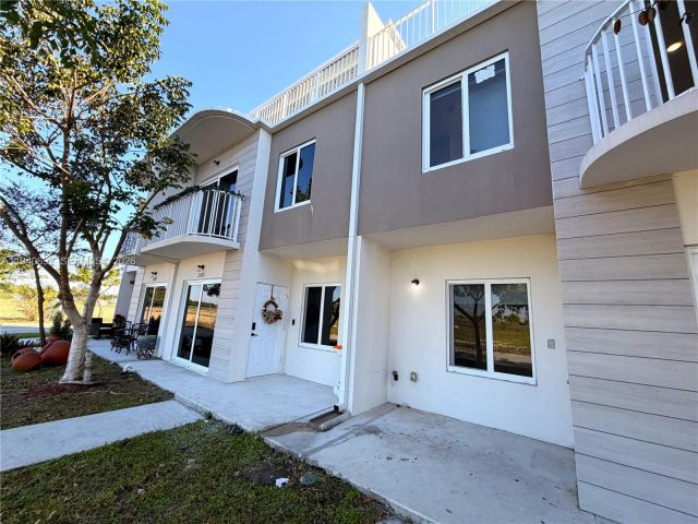 4-bedroom home for rent in Homestead - 25823 SW 145th Ave - MondialRealty