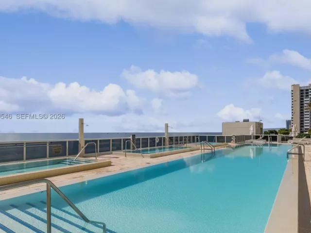 3-bedroom condo for sale in Hallandale Beach - 1850 S OCEAN DR 1608 - MondialRealty