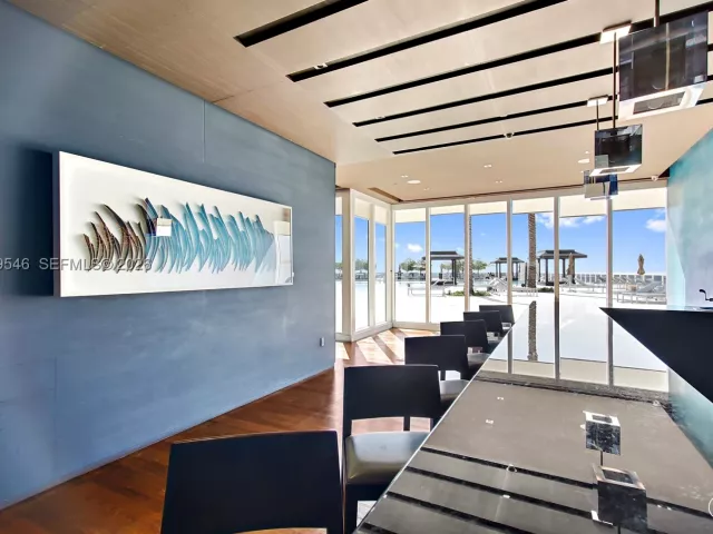 3-bedroom condo for sale in Hallandale Beach - 1850 S OCEAN DR 1608 - MondialRealty