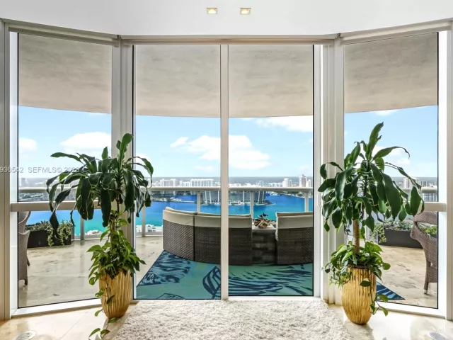 3-bedroom condo for sale in Sunny Isles Beach - 18201 Collins Ave 5101 - MondialRealty