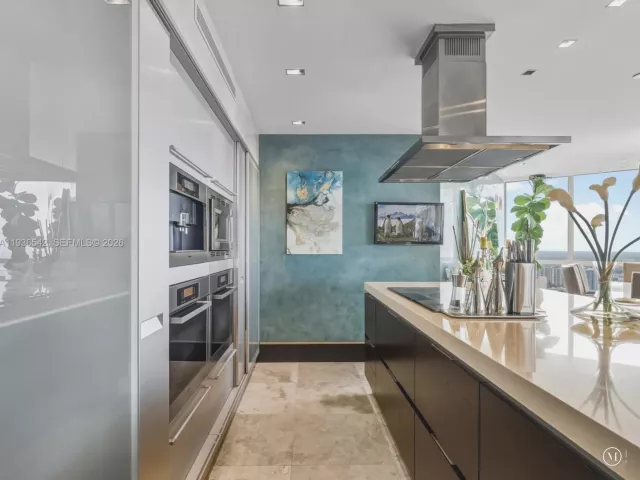 3-bedroom condo for sale in Sunny Isles Beach - 18201 Collins Ave 5101 - MondialRealty