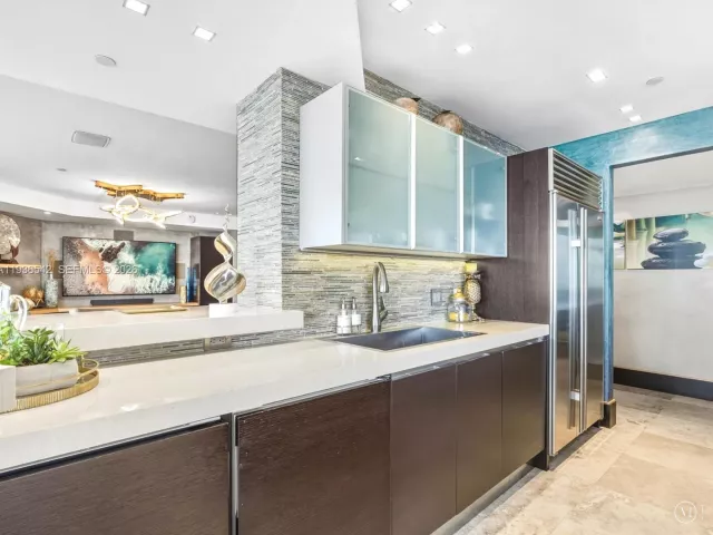 3-bedroom condo for sale in Sunny Isles Beach - 18201 Collins Ave 5101 - MondialRealty