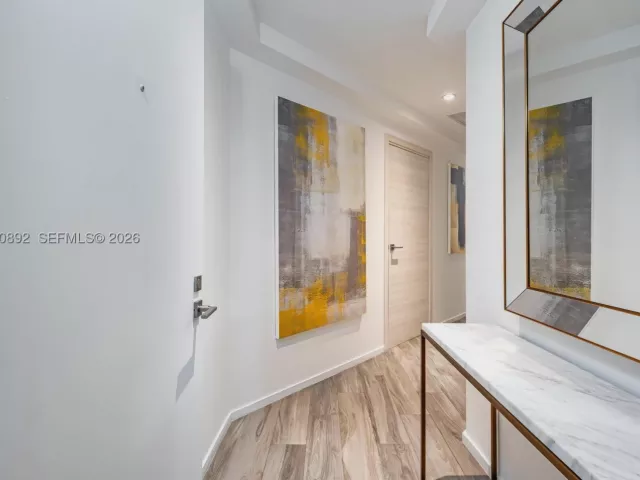 2-bedroom condo for rent in Miami - 801 S Miami Ave 2905 - MondialRealty