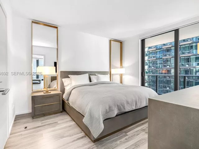 2-bedroom condo for rent in Miami - 801 S Miami Ave 2905 - MondialRealty