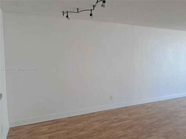 Apartment for sale  Unit #806 - photo 7427582