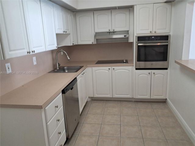 Apartment for sale  Unit #806 - photo 7427588