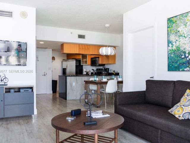 Apartment for rent  Unit #4814 - photo 7067618