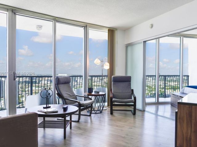 Apartment for rent  Unit #4814 - photo 7067622