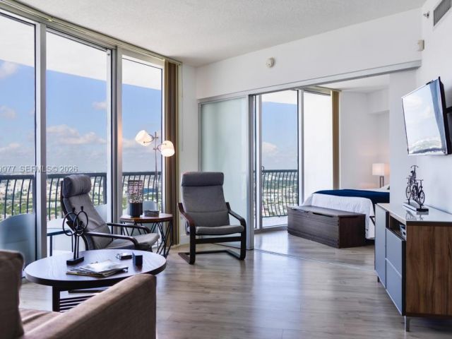 Apartment for rent  Unit #4814 - photo 7067624