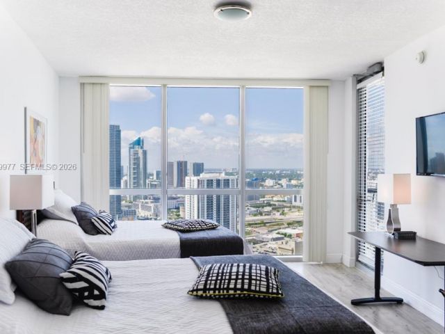 Apartment for rent  Unit #4814 - photo 7067637