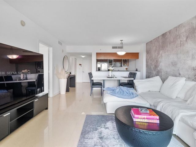 Apartment for sale  Unit #2006 - photo 7448518