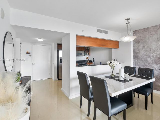 Apartment for sale  Unit #2006 - photo 7448519