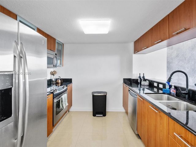 Apartment for sale  Unit #2006 - photo 7448522