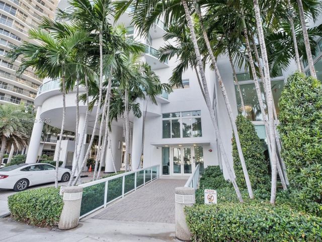 Apartment for sale  Unit #2006 - photo 7448532