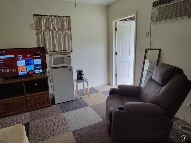 4-bedroom home for sale in Hollywood - 1846 Wiley St - MondialRealty