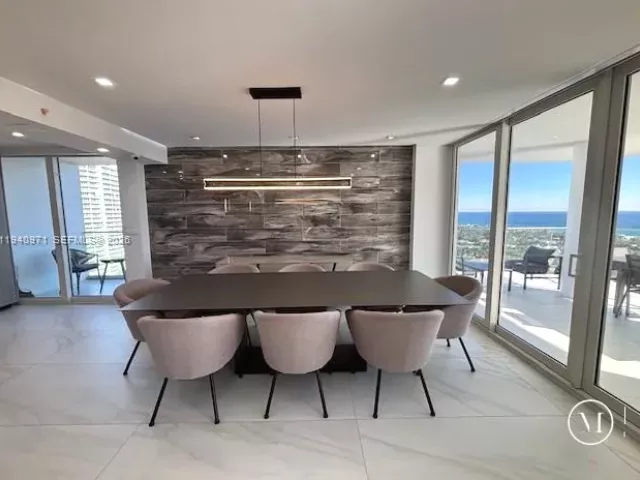 3-bedroom condo for rent in Aventura - 19707 Turnberry Way 23J - MondialRealty