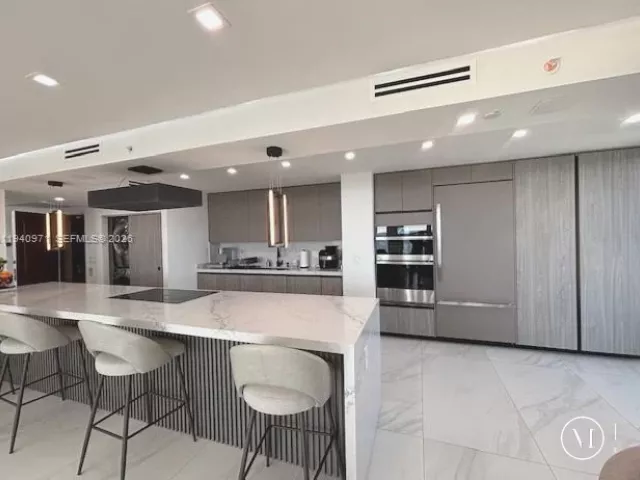 3-bedroom condo for rent in Aventura - 19707 Turnberry Way 23J - MondialRealty