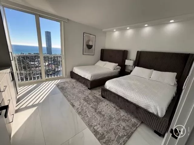 3-bedroom condo for rent in Aventura - 19707 Turnberry Way 23J - MondialRealty