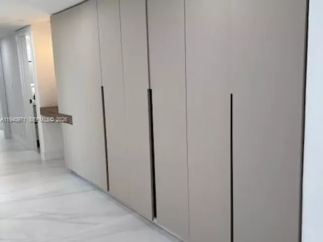 3-bedroom condo for rent in Aventura - 19707 Turnberry Way 23J - MondialRealty