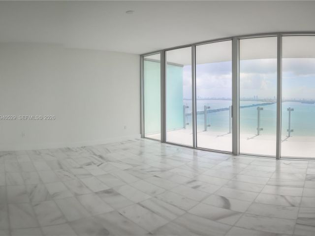 Apartment for rent  Unit #4403 - photo 7013791