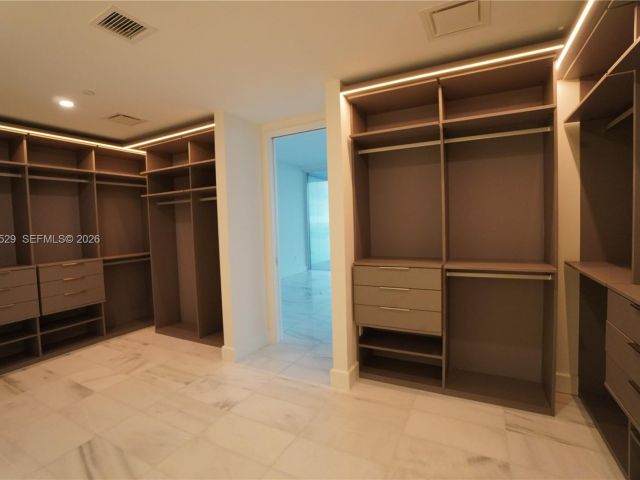 Apartment for rent  Unit #4403 - photo 7013792