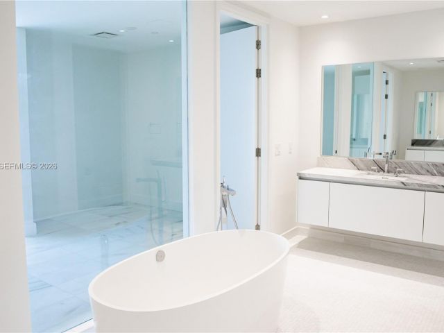 Apartment for rent  Unit #4403 - photo 7013795