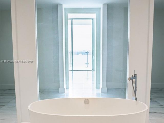 Apartment for rent  Unit #4403 - photo 7013796