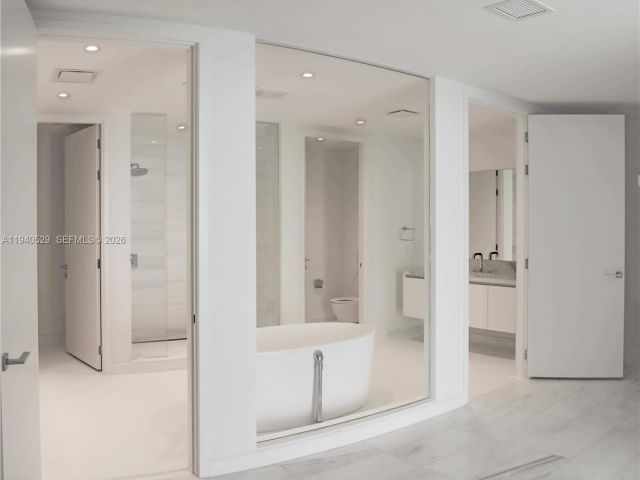 Apartment for rent  Unit #4403 - photo 7013797