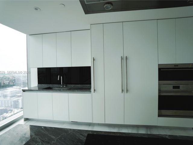 Apartment for rent  Unit #4403 - photo 7013801