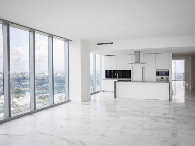 Apartment for rent  Unit #4403 - photo 7013805