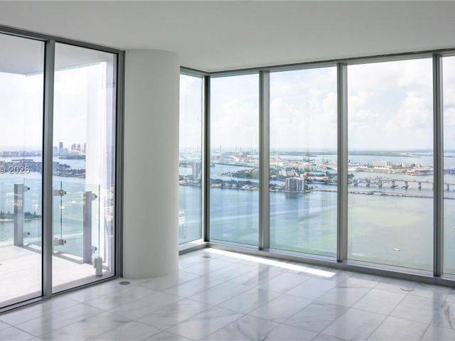 Apartment for rent  Unit #4403 - photo 7013807