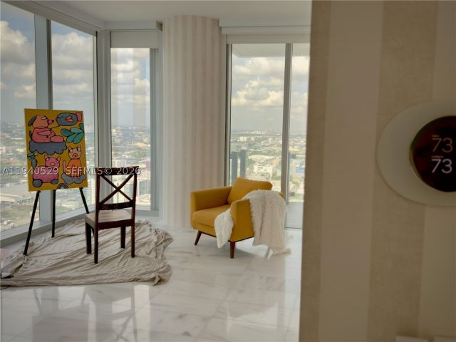 4-bedroom condo for rent in Miami - 700 NE 26th Terrace 4403 - MondialRealty