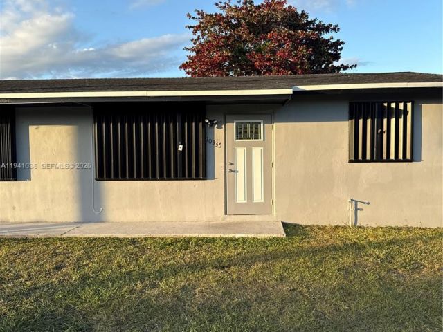 Home for rent at 10335 SW 181st St 2 - photo 7478643