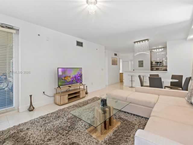 Apartment for sale  Unit #3112 - photo 7011823