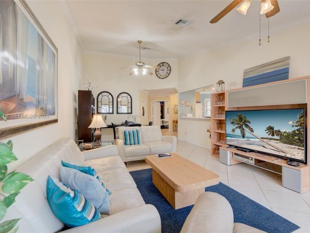 3-bedroom home for rent in Deerfield Beach - 1248 W Lakes Dr 1248 - MondialRealty