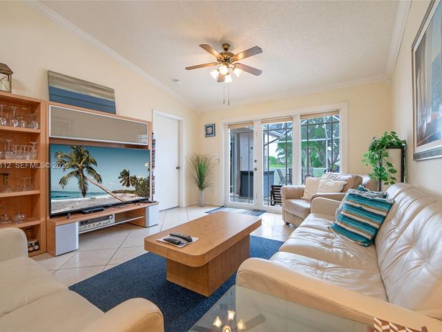 3-bedroom home for rent in Deerfield Beach - 1248 W Lakes Dr 1248 - MondialRealty