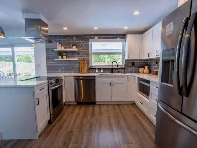 5-bedroom home for sale in Delray Beach - 2154 Dorson Way - MondialRealty