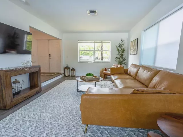 5-bedroom home for sale in Delray Beach - 2154 Dorson Way - MondialRealty