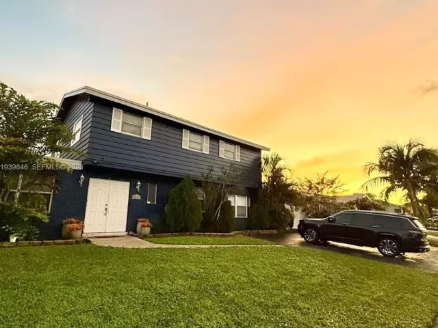 5-bedroom home for sale in Delray Beach - 2154 Dorson Way - MondialRealty