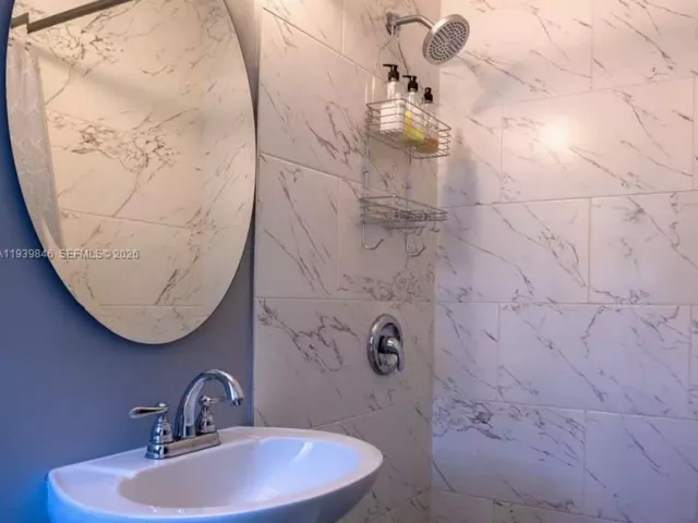 5-bedroom home for sale in Delray Beach - 2154 Dorson Way - MondialRealty